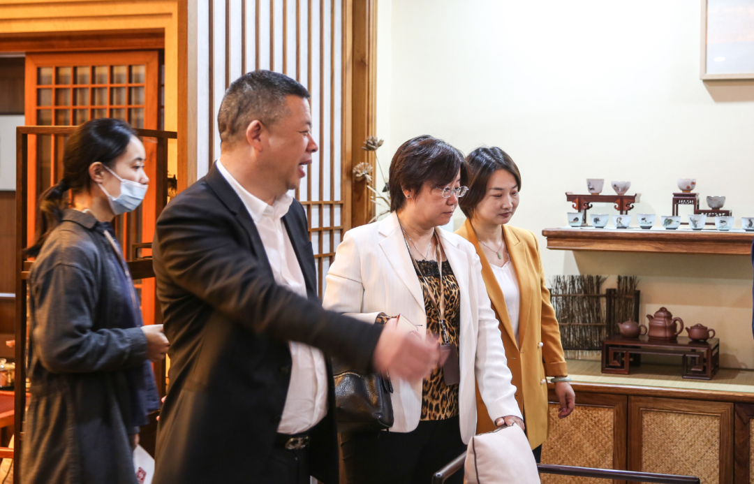 熱烈歡迎中國評茶師 · 茶藝師同學聯(lián)誼會的老師們到訪漢唐臺州總部插圖16