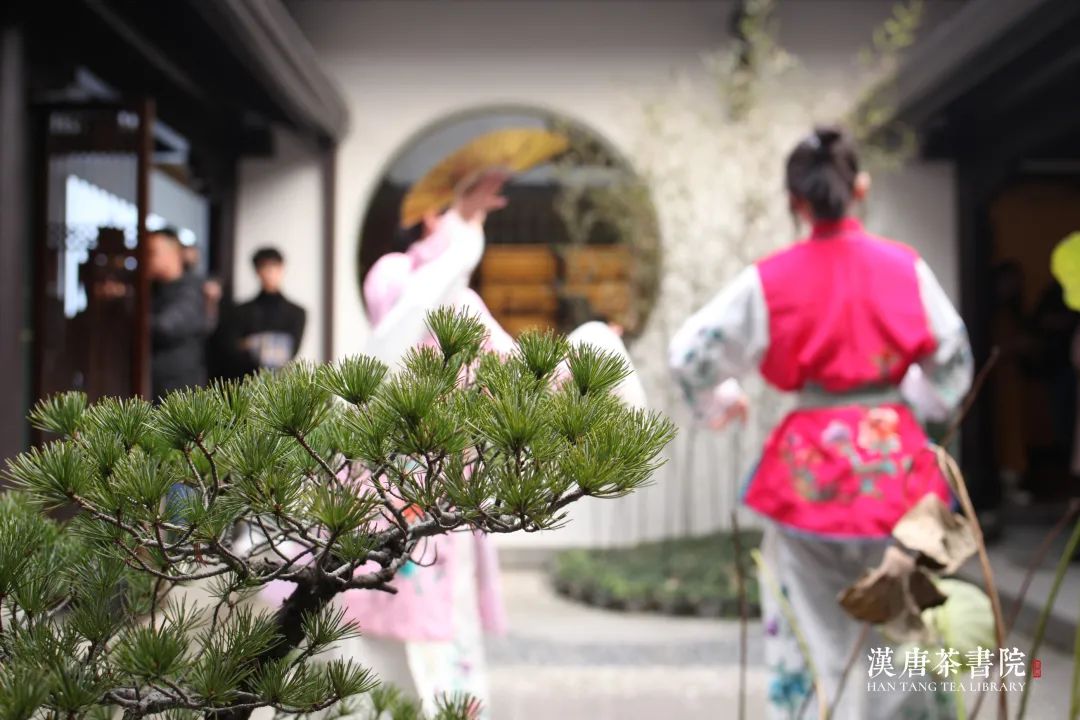 杭州茶書院?jiǎn)⒛?| 當(dāng)代「韓熙載夜宴」，復(fù)現(xiàn)中國(guó)文人雅趣生活插圖10