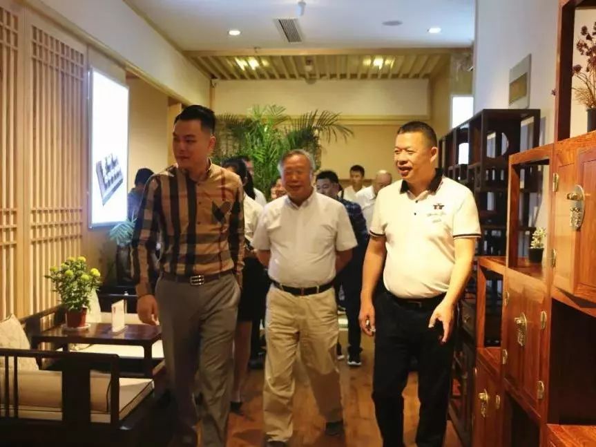 中國國際茶文化研究會主辦浙茶企赴陜西考察活動，參觀漢唐西安旗艦店插圖1